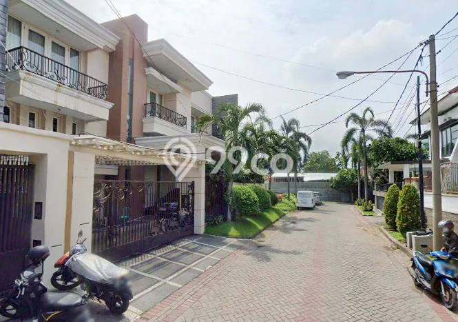 Ready to Use! Premium House LT 468m2 Desain Elegan di Margorejo Ready to Use! Premium House LT 468m2 Desain Elegan di Margorejo
