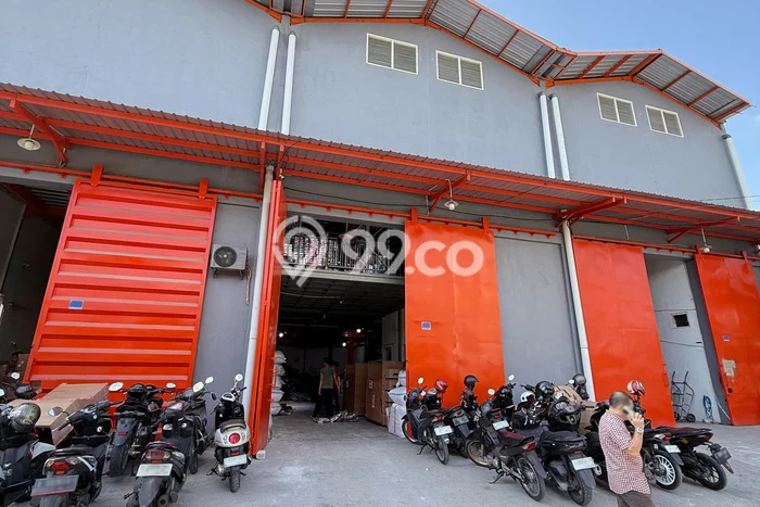 Disewakan Gudang di Kawasan Ramai Middle East Ring Road Luas 550m2 Disewakan Gudang di Kawasan Ramai Middle East Ring Road Luas 550m2
