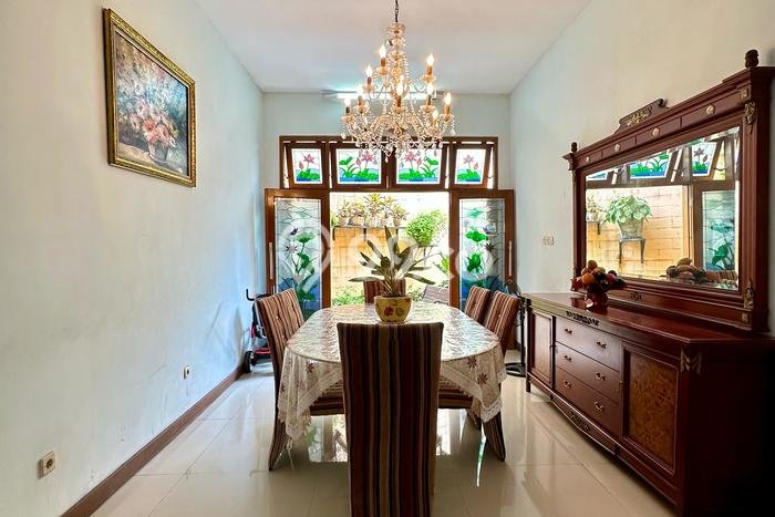 Ready to Use! Luxury House LT 450m2 Desain Modern di Kalibata Ready to Use! Luxury House LT 450m2 Desain Modern di Kalibata
