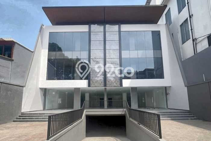 Kantor Dijual di Duren Sawit LT 600m2, LB 1600m2 Solusi Investasi Cerdas Kantor Dijual di Duren Sawit LT 600m2, LB 1600m2 Solusi Investasi Cerdas