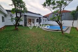 Rumah Asri area Kemang, 3 KM, Luas 1000m² LB 500m² Rumah Asri area Kemang, 3 KM, Luas 1000m² LB 500m²