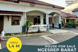 Rumah Modern Minimalis 3 Kamar Bisa Langsung Pindah di Banyumanik Rumah Modern Minimalis 3 Kamar Bisa Langsung Pindah di Banyumanik