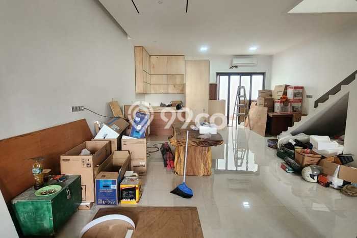 Hunian Super Mewah dengan Akses Paling Strategis di Villa Meruya, Jakarta Barat Hunian Super Mewah dengan Akses Paling Strategis di Villa Meruya, Jakarta Barat