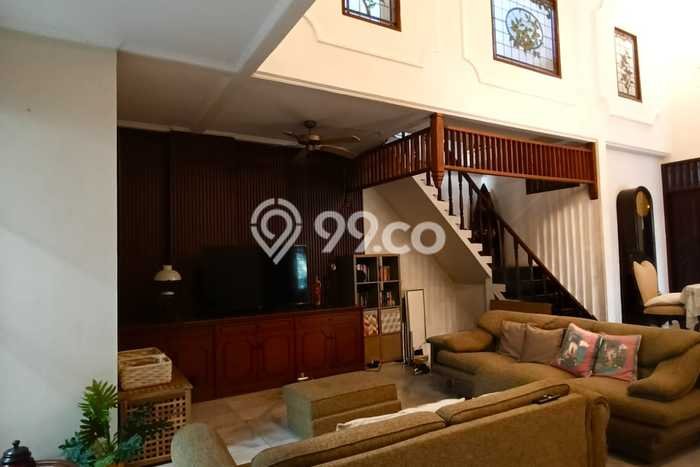 Ready to Use! Premium House LT 330m2 Desain Elegan di Jalan Panjang Ready to Use! Premium House LT 330m2 Desain Elegan di Jalan Panjang