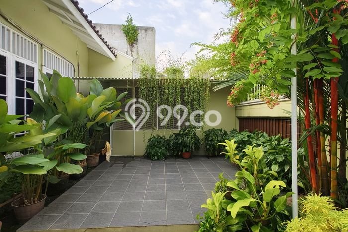 Ready to Use! Premium House LT 330m2 Desain Elegan di Jalan Panjang Ready to Use! Premium House LT 330m2 Desain Elegan di Jalan Panjang