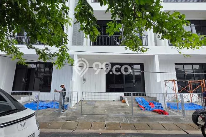 Ruko Dijual di Jakarta Barat LT 73m2 & LB 157m2 Lokasi Terbaik! Ruko Dijual di Jakarta Barat LT 73m2 & LB 157m2 Lokasi Terbaik!