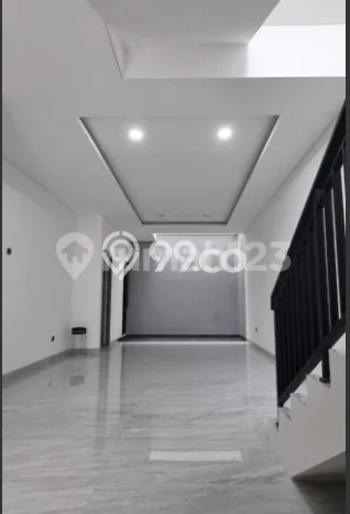 Rumah Luxury Modern Tanpa Renovasi di Kedoya Baru Jakarta Barat Rumah Luxury Modern Tanpa Renovasi di Kedoya Baru Jakarta Barat
