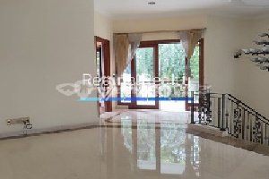 Disewakan Rumah Nyaman LT 450m2 / LB 400m2 di Pondok Indah, Jakarta Selatan Disewakan Rumah Nyaman LT 450m2 / LB 400m2 di Pondok Indah, Jakarta Selatan