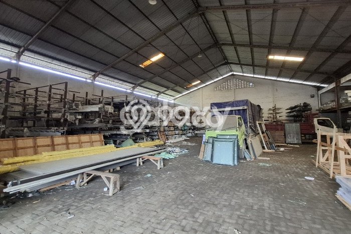 Gudang Komersial Dijual di Tandes Surabaya LT 1346m2 & LB 1300m2 Gudang Komersial Dijual di Tandes Surabaya LT 1346m2 & LB 1300m2