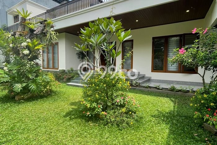 Ready to Use! Premium House LT 650m2 Desain Modern di Lebak Bulus Ready to Use! Premium House LT 650m2 Desain Modern di Lebak Bulus