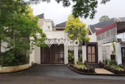 Properti Strategis! Vila di , Luas 260m2m², Lokasi Premium dengan nilai meningkat Properti Strategis! Vila di , Luas 260m2m², Lokasi Premium dengan nilai meningkat