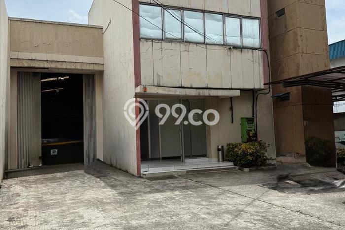 Untuk Dijual! Gudang di Jababeka Bekasi LT 642m2 / LB 475m2 Kawasan Strategis Untuk Dijual! Gudang di Jababeka Bekasi LT 642m2 / LB 475m2 Kawasan Strategis