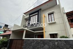 Rumah Luxury Modern Tanpa Renovasi di Pulo Asem Jakarta Timur Rumah Luxury Modern Tanpa Renovasi di Pulo Asem Jakarta Timur