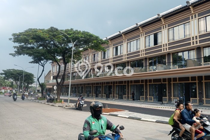 Unit Ruko Paling Strategis di Cipondoh Tangerang dengan LB 180m2 Unit Ruko Paling Strategis di Cipondoh Tangerang dengan LB 180m2