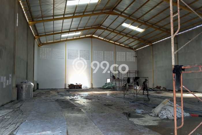 Unit Gudang Paling Strategis di Cipondoh Tangerang dengan LB 600m2 Unit Gudang Paling Strategis di Cipondoh Tangerang dengan LB 600m2