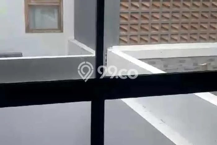 For Sale Rumah Elit Exclusive di Cipondoh, Tangerang For Sale Rumah Elit Exclusive di Cipondoh, Tangerang