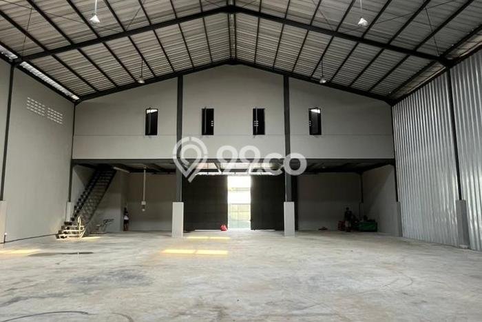 Unit Gudang Paling Strategis di Cipondoh Tangerang dengan LB 636m2 Unit Gudang Paling Strategis di Cipondoh Tangerang dengan LB 636m2