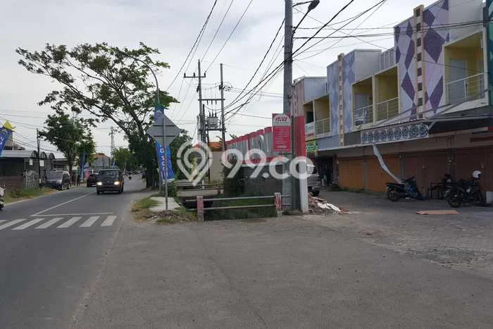Ruko Dijual di Kebomas Gresik dengan Luas Bangunan 96m2 Ruko Dijual di Kebomas Gresik dengan Luas Bangunan 96m2