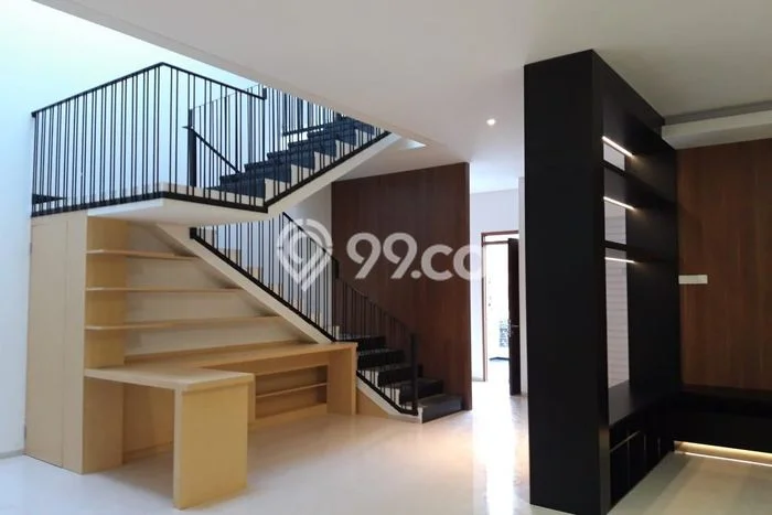Ready to Use! Luxury House LT 148m2 Desain Elegan di Mekar Wangi Ready to Use! Luxury House LT 148m2 Desain Elegan di Mekar Wangi