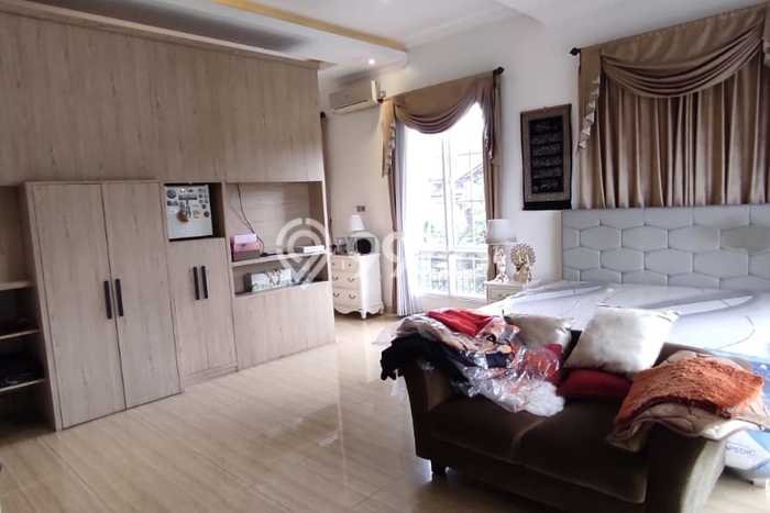 Siap Huni Rumah Mewah 4 Kamar di Cipondoh Dekat ke Mana Saja Siap Huni Rumah Mewah 4 Kamar di Cipondoh Dekat ke Mana Saja