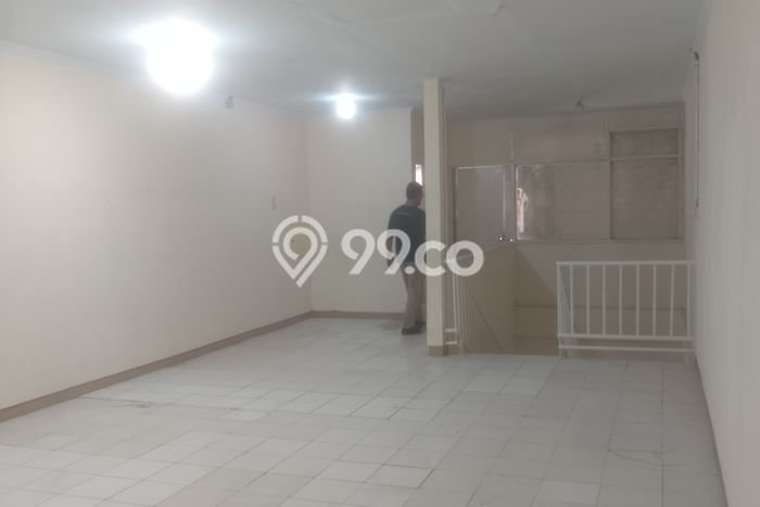 Jual Ruko Strategis di , Luas 200m2m², Mainroad, Area Bisnis Jual Ruko Strategis di , Luas 200m2m², Mainroad, Area Bisnis