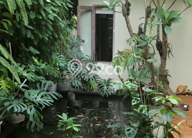 Hunian Elit LB 400m2 Siap Huni Desain Elegan di Jatikarya, Bekasi Hunian Elit LB 400m2 Siap Huni Desain Elegan di Jatikarya, Bekasi
