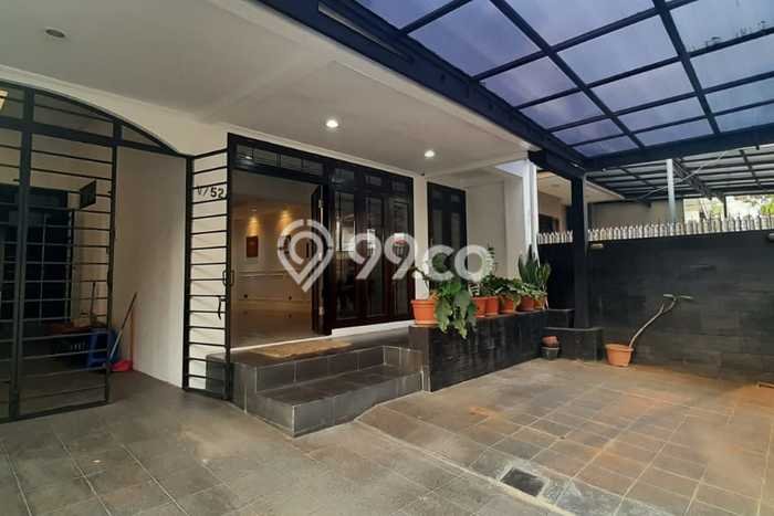 For Sale! Luxury House LT 165m2 Desain Elegan di Pondok Indah For Sale! Luxury House LT 165m2 Desain Elegan di Pondok Indah