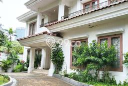 Rumah Elit Modern Tanpa Renovasi di Mega Kuningan Jakarta Selatan Rumah Elit Modern Tanpa Renovasi di Mega Kuningan Jakarta Selatan