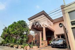 Rumah Cantik Dalam Komplek Elite One Gate Di Lebak Bulus Rumah Cantik Dalam Komplek Elite One Gate Di Lebak Bulus