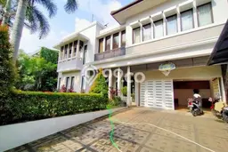 Rumah Elit Modern Tanpa Renovasi di Kemang Jakarta Selatan Rumah Elit Modern Tanpa Renovasi di Kemang Jakarta Selatan