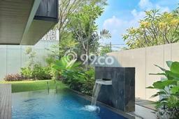 Dijual Rumah Luas Elegan Dengan View Eksklusif di Kemang, Jakarta Selatan Dijual Rumah Luas Elegan Dengan View Eksklusif di Kemang, Jakarta Selatan