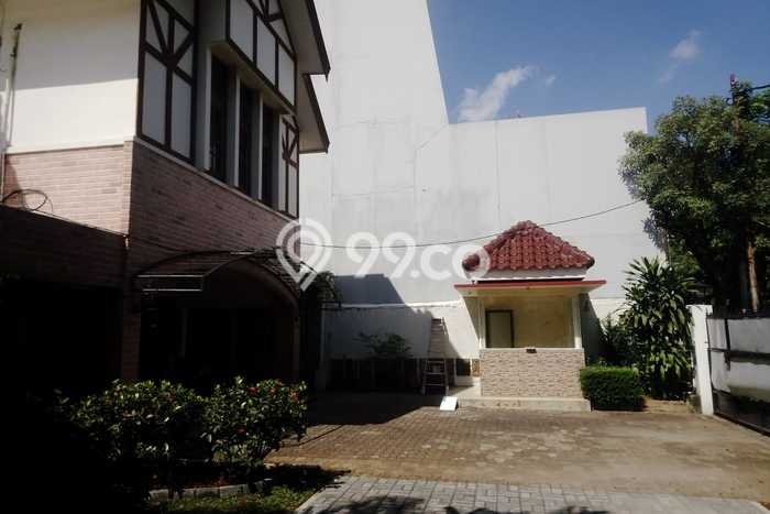 Disewakan! Rumah 6 Kamar Tidur &
5 Kamar Mandi di Patra Kuningan, Jakarta Selatan Disewakan! Rumah 6 Kamar Tidur &
5 Kamar Mandi di Patra Kuningan, Jakarta Selatan