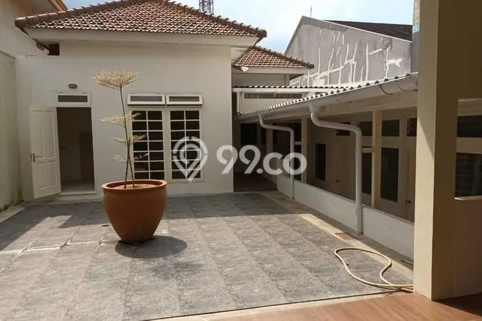 Disewakan Hunian Konsep Modern di Grogol Petamburan Jakarta Barat dengan 6 KT Disewakan Hunian Konsep Modern di Grogol Petamburan Jakarta Barat dengan 6 KT