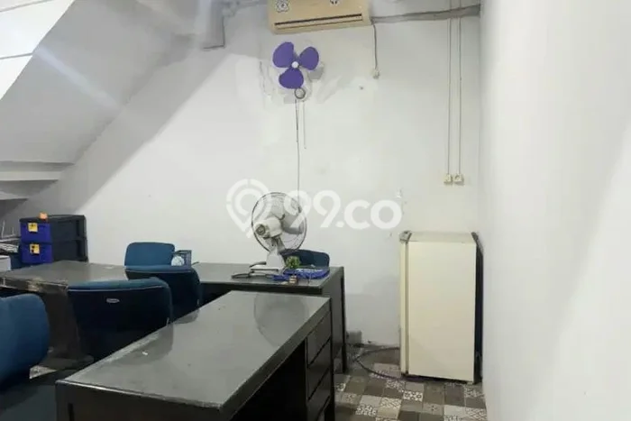 AREA BISNIS! Ruko Kawasan Duren Sawit, Luas 220m2m², Lokasi Premium AREA BISNIS! Ruko Kawasan Duren Sawit, Luas 220m2m², Lokasi Premium