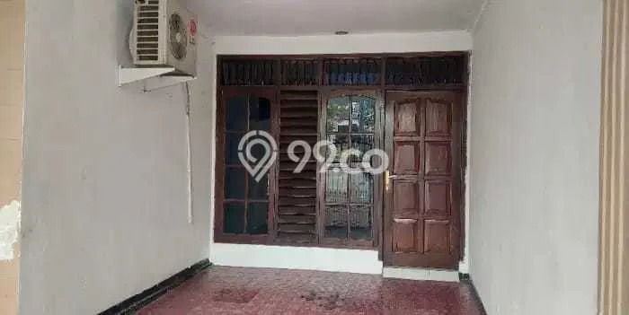 Rumah kawasan Pondok Kelapa, Akses ke Pusat Kota, 4 KT, Luas 136m2m² LB 110m2m² Rumah kawasan Pondok Kelapa, Akses ke Pusat Kota, 4 KT, Luas 136m2m² LB 110m2m²