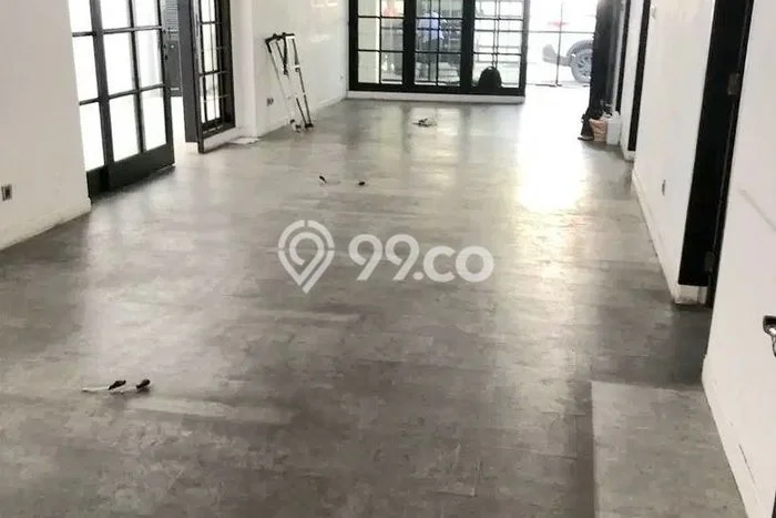 Disewakan Rumah Konsep Modern di Menteng Jakarta Pusat dengan 5 KT Disewakan Rumah Konsep Modern di Menteng Jakarta Pusat dengan 5 KT