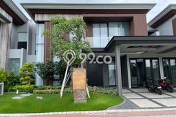 Rumah Luxury Modern Siap Huni di Pakuwon City Surabaya Rumah Luxury Modern Siap Huni di Pakuwon City Surabaya
