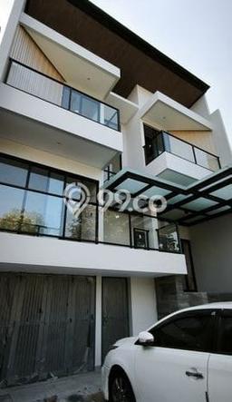 Ready to Use! Luxury House LT 175m2 Desain Elegan di Pakuwon City Ready to Use! Luxury House LT 175m2 Desain Elegan di Pakuwon City