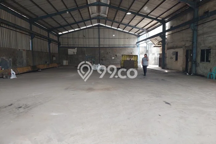 Disewakan Gudang di Kawasan Ramai Narogong Luas 706m2 Disewakan Gudang di Kawasan Ramai Narogong Luas 706m2