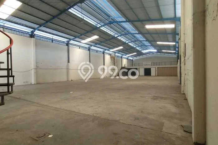 For Rent Gudang Kawasan Meruya, Luas 925m², Area Potensial For Rent Gudang Kawasan Meruya, Luas 925m², Area Potensial