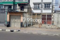 Ruko untuk disewa di Jatinegara punya LT 64m2 & LB 192m2 harga sewa kompetitif Ruko untuk disewa di Jatinegara punya LT 64m2 & LB 192m2 harga sewa kompetitif