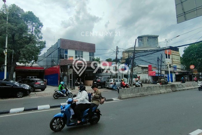 Jarang Ada! Tanah di Palmerah Punya Luas 870m2 - Jarang Ada! Tanah di Palmerah Punya Luas 870m2 -