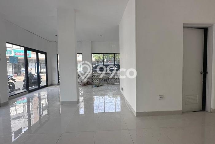 Unit Ruko Dijual di BSD Tangerang Selatan Luas Tanah 72m2, Luas Bangunan 151m2 Unit Ruko Dijual di BSD Tangerang Selatan Luas Tanah 72m2, Luas Bangunan 151m2
