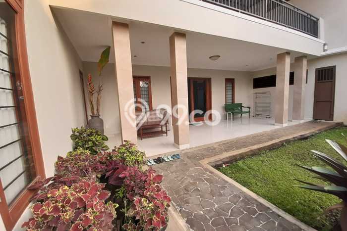 Rumah Elit Modern Tanpa Renovasi di Setiabudi Bandung Rumah Elit Modern Tanpa Renovasi di Setiabudi Bandung