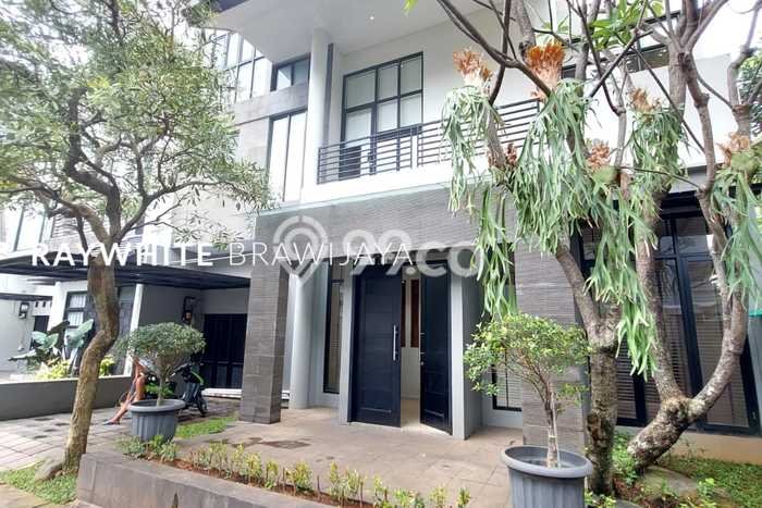 Rumah Elit Modern Siap Huni di Kemang Jakarta Selatan Rumah Elit Modern Siap Huni di Kemang Jakarta Selatan