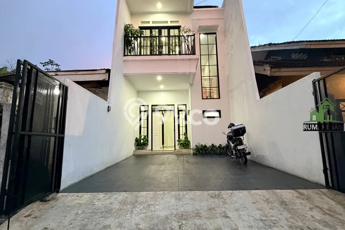 For Sale Hunian Rumah Terawat 4 Kamar di Cinere, Jakarta Selatan For Sale Hunian Rumah Terawat 4 Kamar di Cinere, Jakarta Selatan