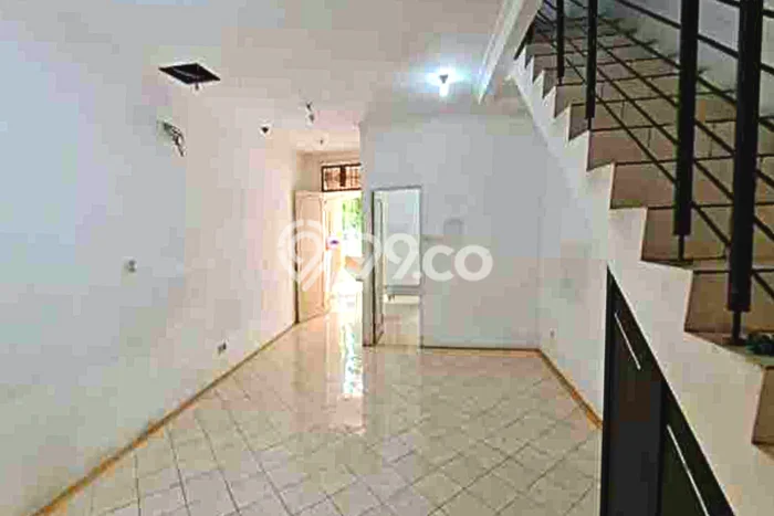 Jual Rumah Modern 4 KT di Taman Grisenda, Jakarta Utara Jual Rumah Modern 4 KT di Taman Grisenda, Jakarta Utara