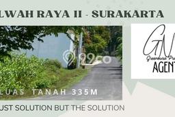 Jarang Ada! Tanah di Laweyan Punya Luas 335m2 SHM Jarang Ada! Tanah di Laweyan Punya Luas 335m2 SHM