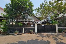 Jual Rumah Mewah Megah Dengan View Cantik di Rawamangun, Jakarta Timur Jual Rumah Mewah Megah Dengan View Cantik di Rawamangun, Jakarta Timur