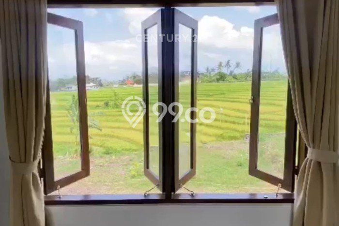 Ready to Use! Premium House LT 255m2 Desain Elegan di Beraban Ready to Use! Premium House LT 255m2 Desain Elegan di Beraban